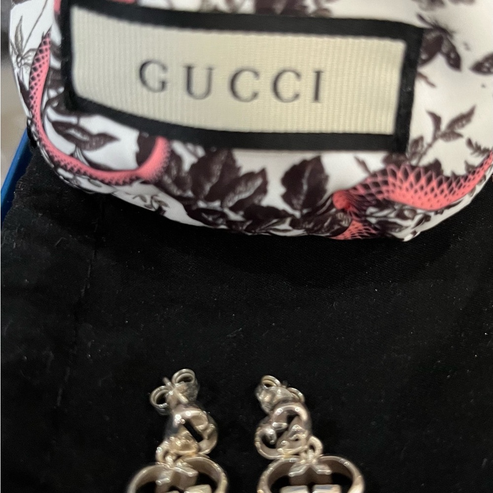 Gucci Sterling Silver Love Britt Double G Heart Drop earrings 🤍 - Picture 2 of 5